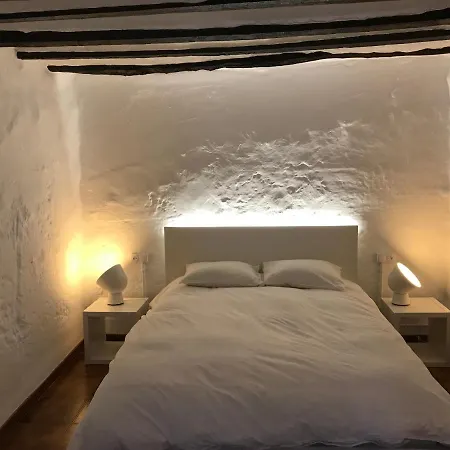 La Bodega De Lola Nyaraló