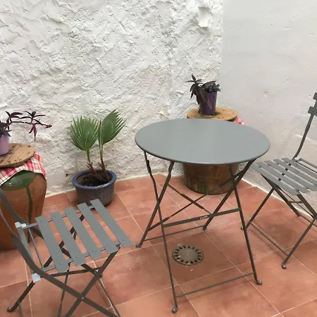 La Bodega De Lola Nyaraló *